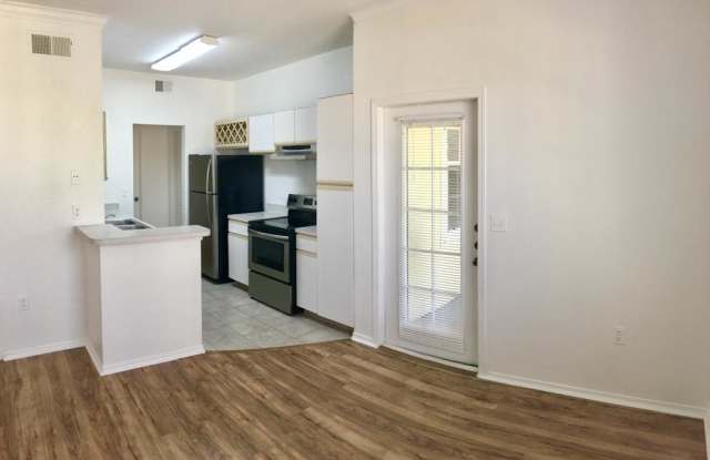 2600 Robert Trent Jones Drive #932 photos photos