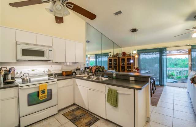 555 OCEANSIDE COURT Gallery 2