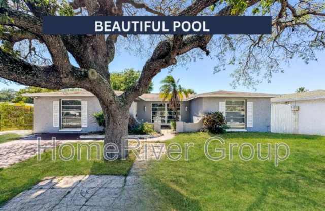 10005 Regency Park Blvd photos photos