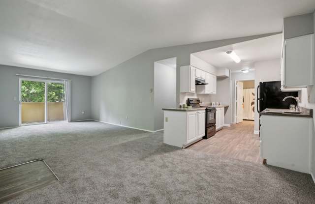Arnada Pointe Gallery 4