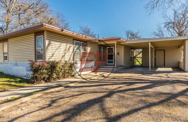 817 Lawrence Dr photos photos