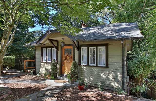 Darling updated 1925 Home in Lake Oswego is a Must See! - 4260 South Shore Boulevard, Lake Oswego, OR 97035