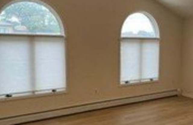 523 2nd Gallery 2