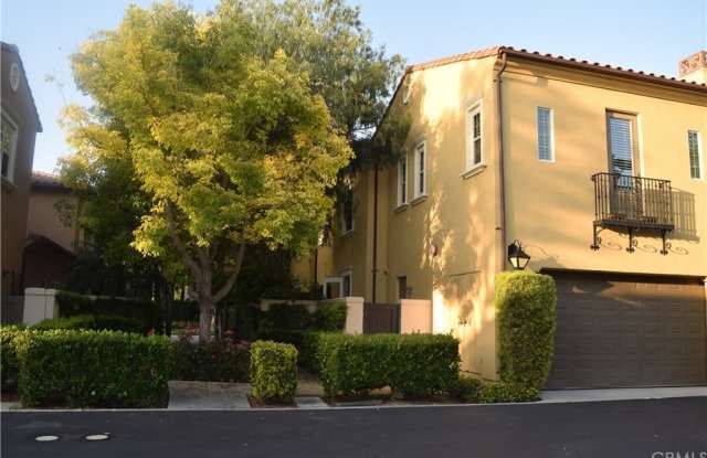 96 Townsend Gallery 2