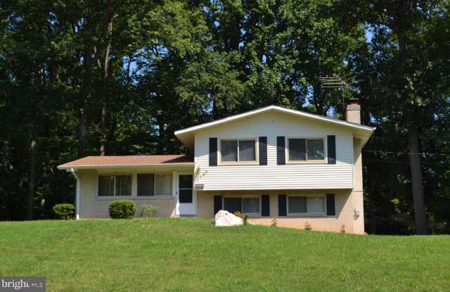 7700 GLENISTER DRIVE - 7700 Glenister Drive, West Springfield, VA 22152