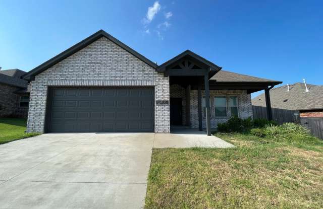 Beautiful 3 Bedroom 2 Bath 2 car garage home, Built in 2022 photos photos