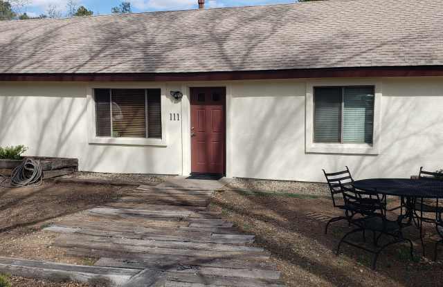 111 Josephine St - 111 Josephine Street, Prescott, AZ 86305