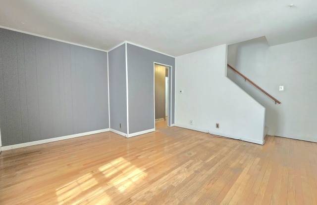 1039 Good Place, South Bend Gallery 3