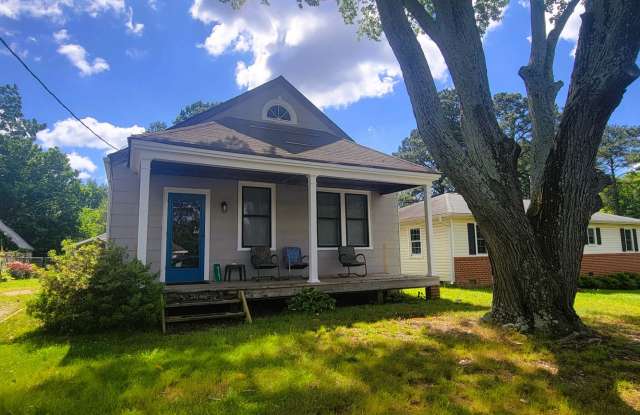 Charming 2 bedroom bungalow in Lakeside/Staples Mill area. photos photos