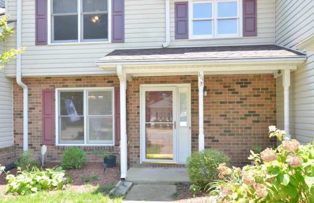 Coming Soon! 2BR 2.5 BA Townhome in Yorktown! photos photos