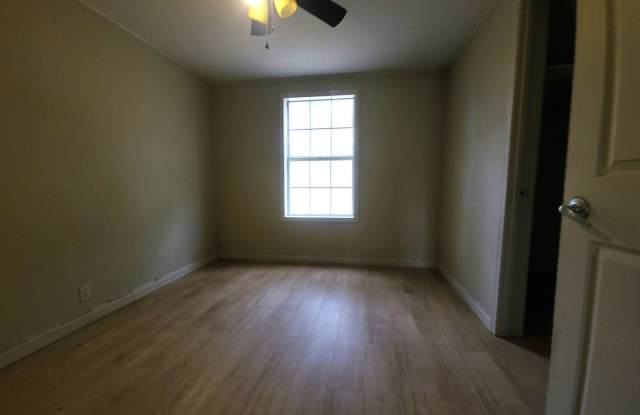Spacious 2/2 available NOW Gallery 4
