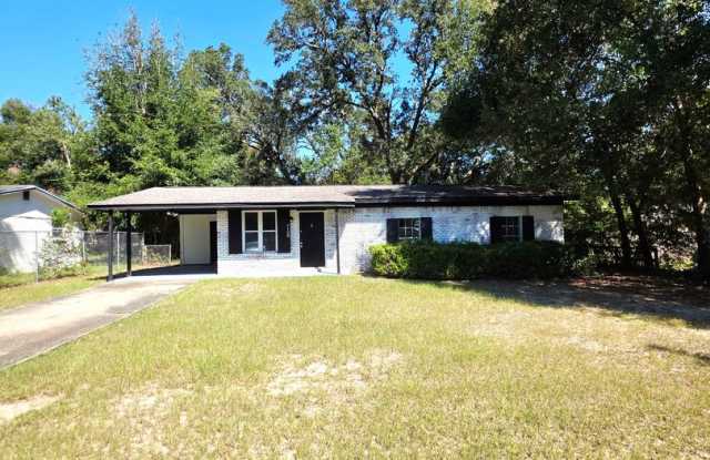 7120 Windsor Oak Dr, Pensacola, FL 32526 | MOVE-IN SPECIAL: HALF OFF YOUR FIRST FULL MONTH’S RENT! Gallery 1