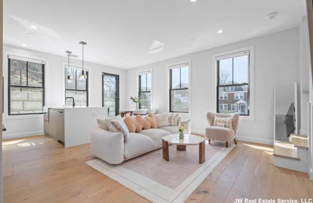 201 Washington St. photos photos