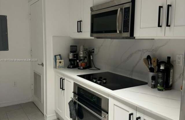 500 Brickell Ave photos photos