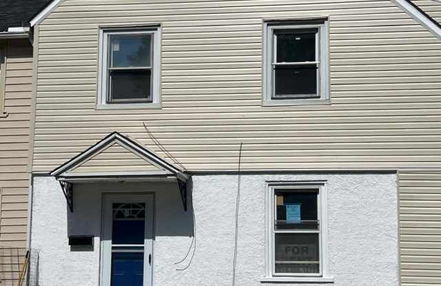 1133 PINE Lane Gallery 1