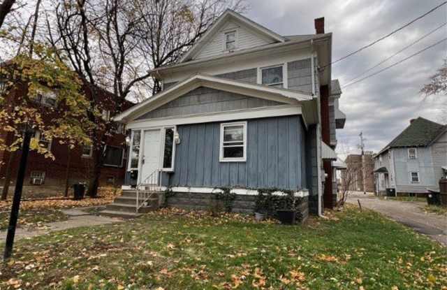 1328 Logan Avenue NW unit: 1 - 1328 Logan Avenue Northwest, Canton, OH 44703