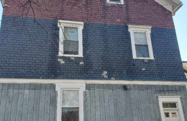 171 Montgomery Ave 3 Gallery 2