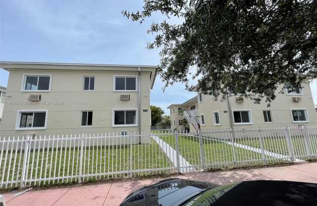 1130 Marseille Dr photos photos