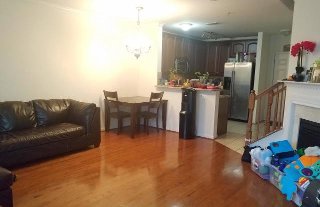 22800 FERNCREST TERRACE Gallery 4