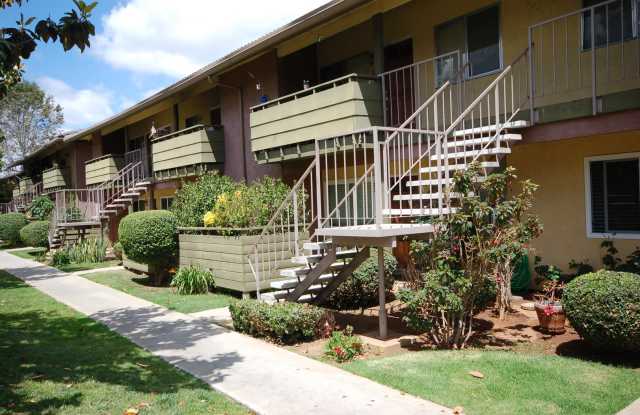 *Just reduced and Move in Special!* Charming Second Floor Condo - 2094 East Grand Avenue, Escondido, CA 92027