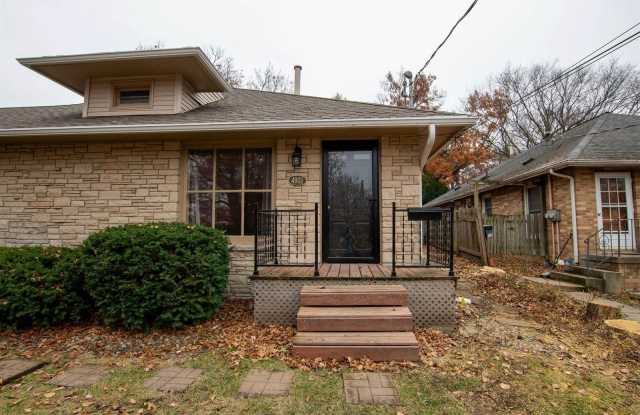 4931 Woodland Avenue photos photos