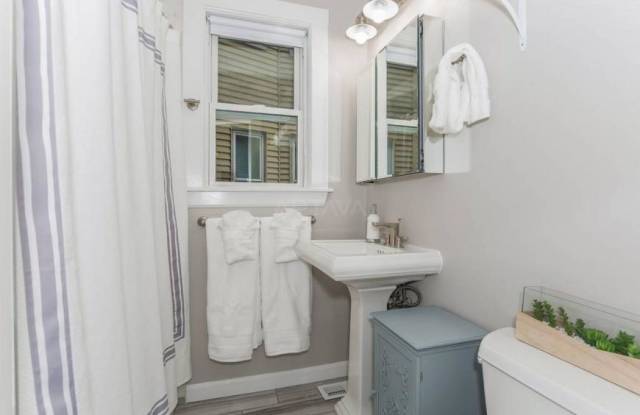 98 Elm St. photos photos