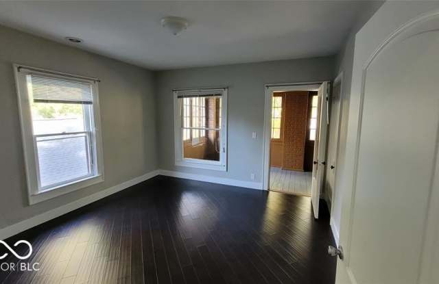50 Campbell Avenue Gallery 3