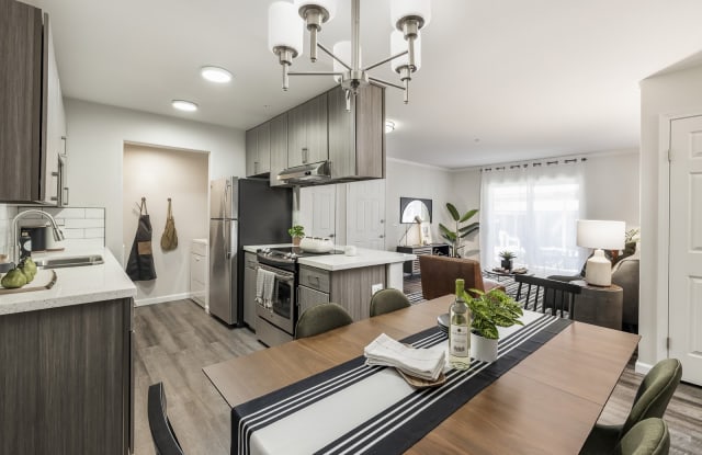 Canyon Creek Apartment Villages Gallery 3