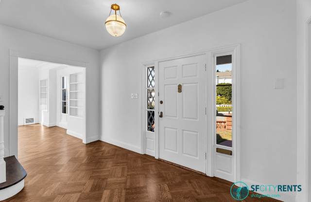 Lakeside: Rarely Available Colonial Art Deco Single Family Home w/ Double Garage Gallery 4