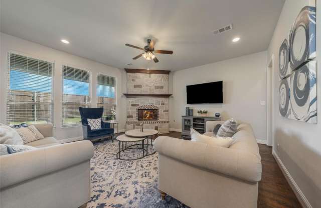 220 Evening Sun Drive Gallery 2