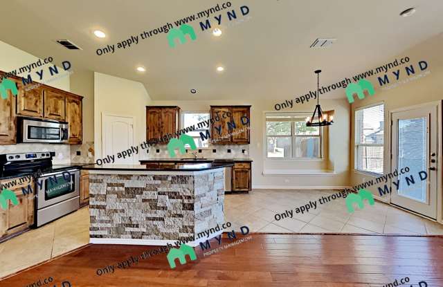 936 Lake Forest Trl Gallery 4