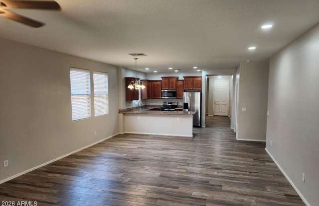 7558 W SPUR Drive Gallery 4