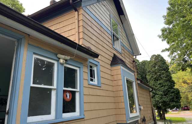 342 Cherry St Gallery 3