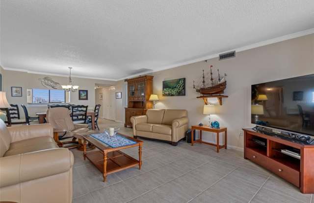 19111 VISTA BAY Drive Gallery 2