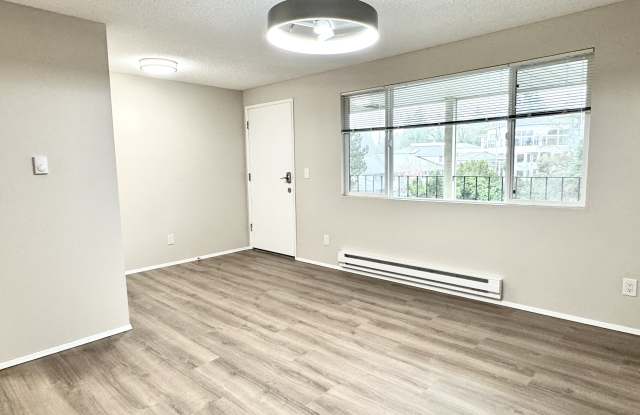 3829 Colby Ave photos photos