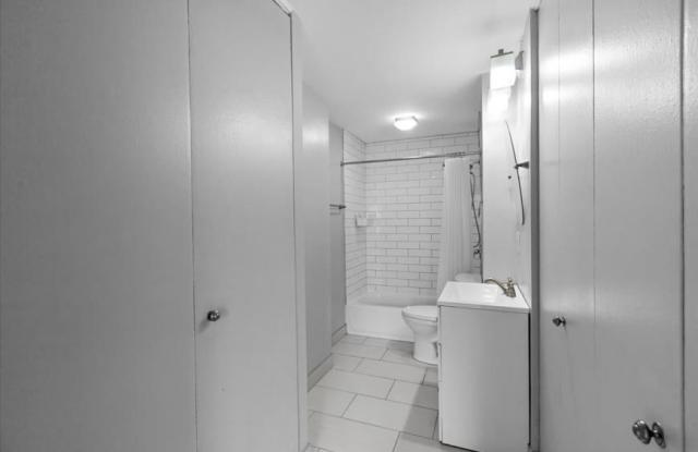 5601 N Sheridan Rd photos photos