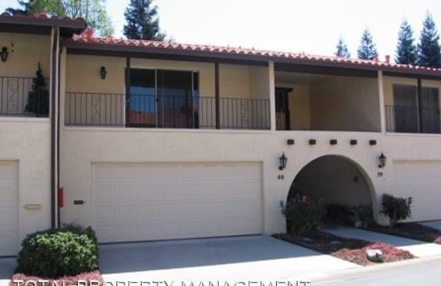 120 CARLTON AVE #40 - 120 Carlton Avenue, Los Gatos, CA 95032