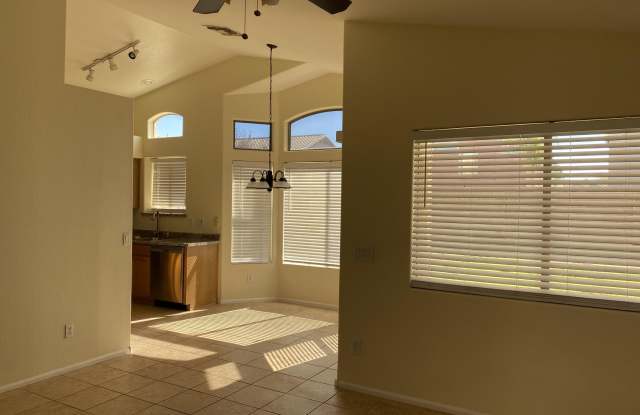 11519 E PERSIMMON Avenue Gallery 2