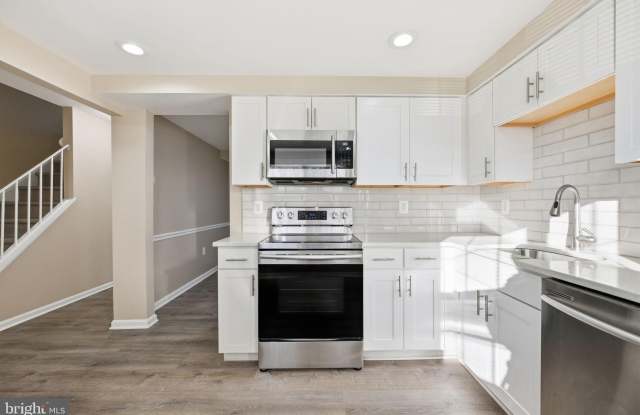 14602 KING LEAR Court Gallery 4