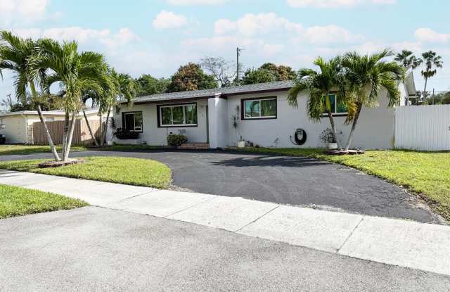 19731 NW 4TH Avenue Gallery 2