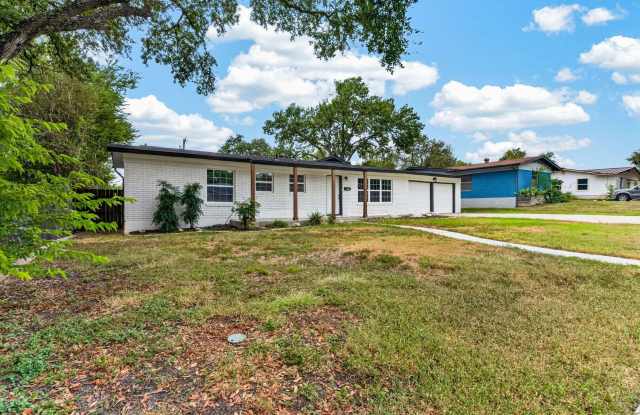 426 REDCLIFF DR Gallery 2
