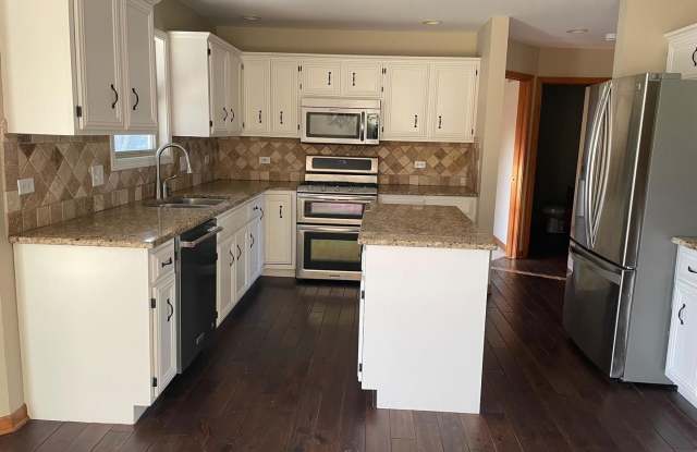 13356 Vicarage Drive Gallery 4