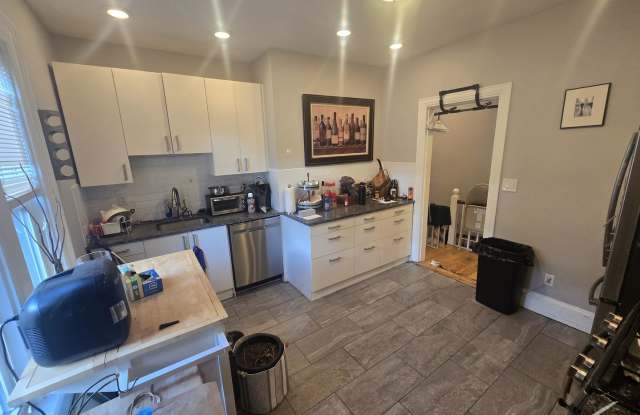 Nice 3 bed in Watertown Gallery 3