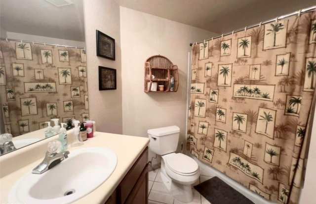 15585 ocean walk Circle Gallery 3
