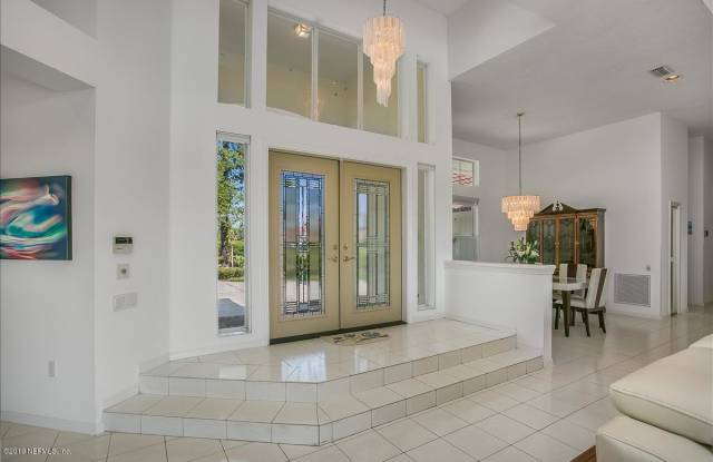 109 TEAL POINTE LN Gallery 4
