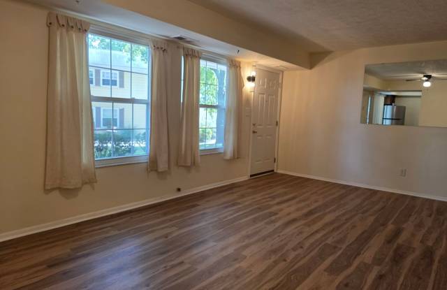 13622 Oakbrook Dr Gallery 4