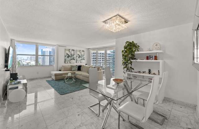 5750 Collins Ave photos photos