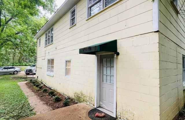 2BR/1BA - 900 South 16th Street, Oxford, MS 38655