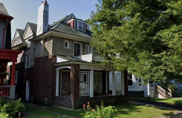 Available 6/1/26 - Spacious Home with Garage photos photos