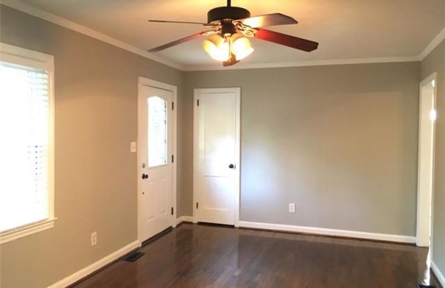 1031 Oakview Drive Gallery 4